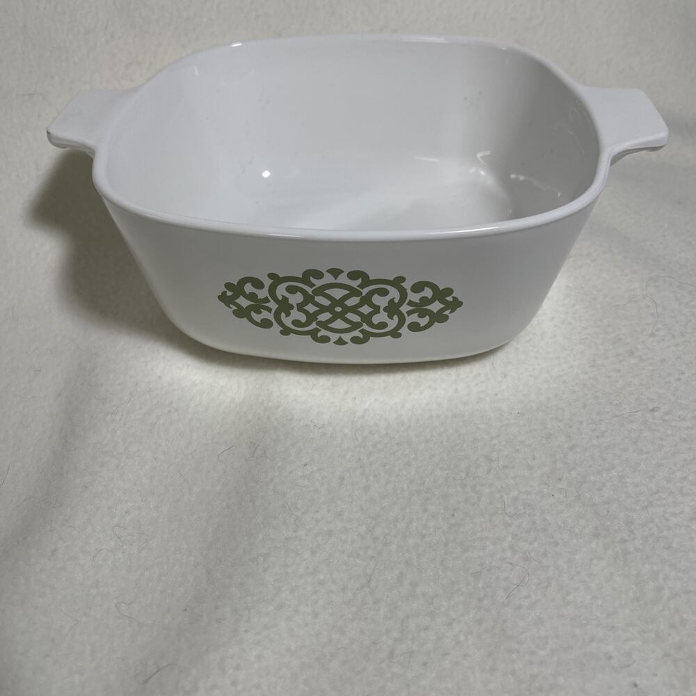 Corningware A-1 1/2 -B Green Shell Oil Medallion 1 1/2 QT NO LID